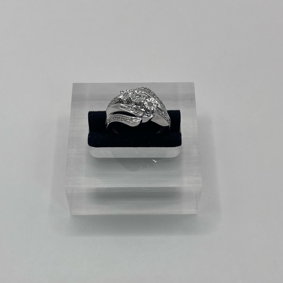 0.25 CT Natural Diamond Silver Ring - Picture 5 of 7